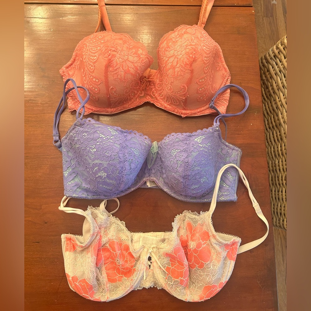 Lot of 34DD balconette bras